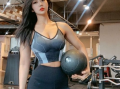 吃瓜女健身网红视频,揭秘健身与娱乐的完美融合
