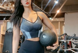 吃瓜女健身网红视频,揭秘健身与娱乐的完美融合